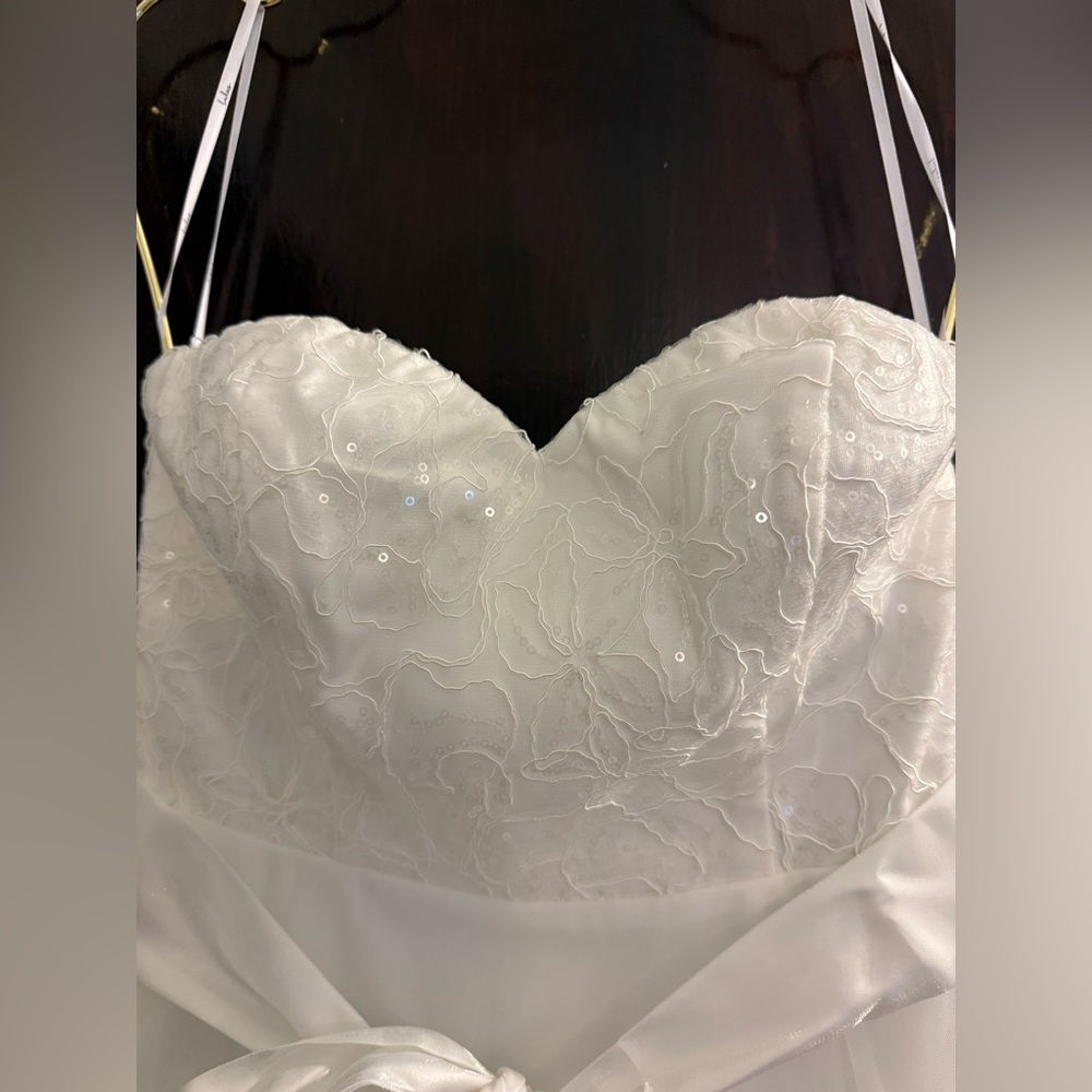 Lulu's Elegant White Wedding Dress - Picture 3 of 9